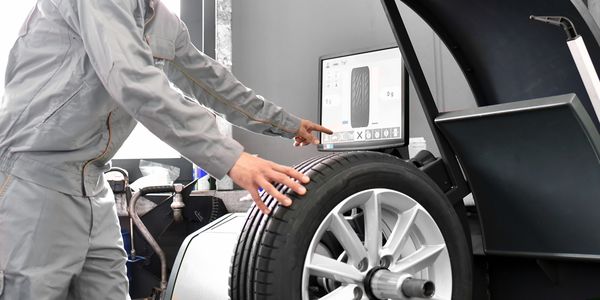 Für ein optimales Fahrverhalten: Wuchten Für ein optimales Fahrverhalten: Wuchten